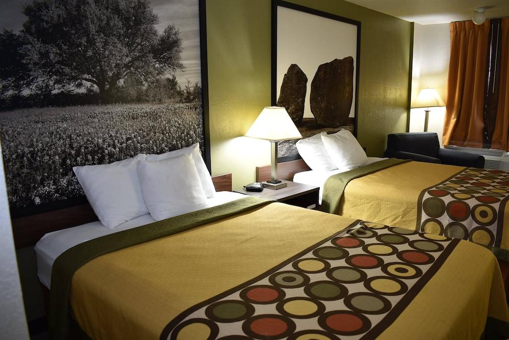 Super 8 By Wyndham Fredericksburg Otel Dış mekan fotoğraf